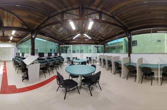 Unidade de Informação 5 da Rede de Bibliotecas Unoeste - Medicina Jaú - É a primeira unidade fora da sede. Possui salas para estudos em grupo, bancada para estudo individual, computadores e um total de 30 assentos. Os acervos estão lotados com 181 títulos e 891 exemplares de livros, além de cerca de 1.000 fascículos de periódicos da área médica. Está adaptada arquitetonicamente para acessibilidade com pisos táteis, portas acessíveis, acesso livre a todas as estantes, equipamento scanner de voz e softwares que realizam a leitura das telas no computador