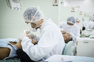 Clínicas Odontológicas: são cinco clínicas, todas com infraestrutura completa, oferecendo tratamento odontológico nas diversas especialidades, incluindo geriatria, odontobebê e pessoas com deficiência, proporcionando aos acadêmicos formação técnica, científica, humanística e ética