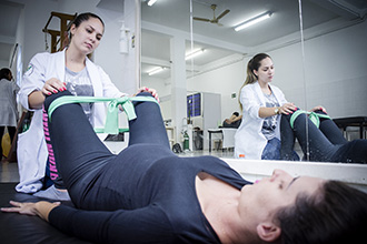 Clínica Escola de Fisioterapia: ginecologia/obstetrícia – atendimentos à saúde da mulher, voltados à incontinência urinária, mastectomia, gestantes pré e pós-parto.
