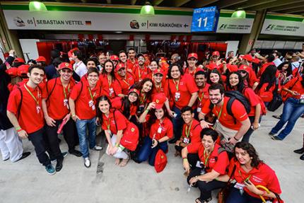 Bolsa do Programa Fórmula Santander é entregue no GP Brasil