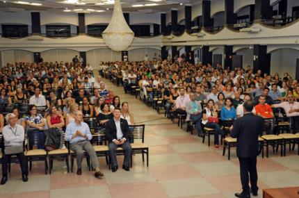 Ensinar num mundo desafiador requer atualização constante