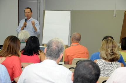 Aprendizagem e gestão são debatidos em evento entre docentes