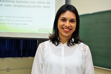 Pesquisadora enaltece estudo sobre bactérias em "olho seco"