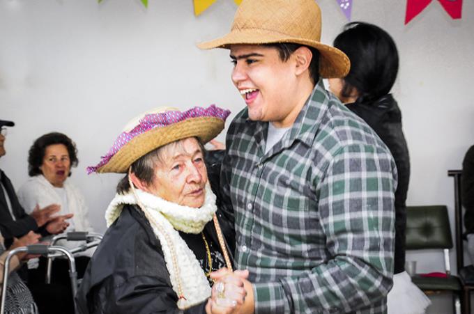 Vila da Fraternidade e Projeto Aquarela ganham festa junina