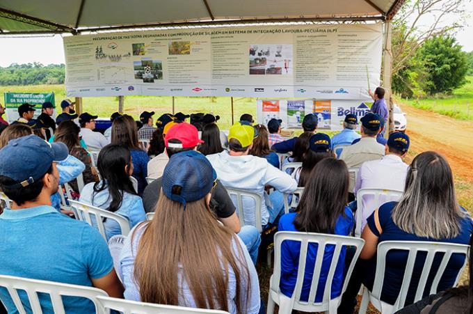 Evento sobre sistemas integrados reúne 800 pessoas