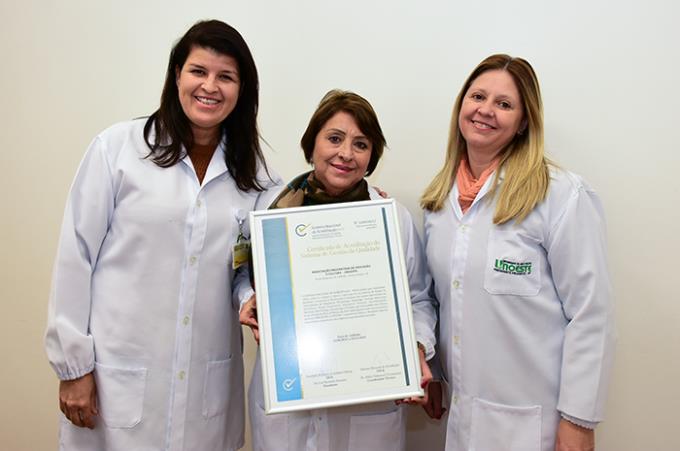 Laboratório de Análises Clínicas recebe selo de acreditação 