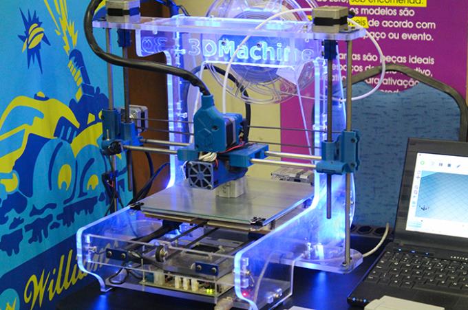 Impressora 3D despertou interesse dos acadêmicos da Unoeste