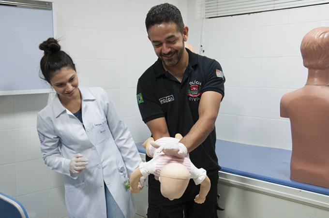 Novos policiais fazem treinamento com a Medicina Unoeste