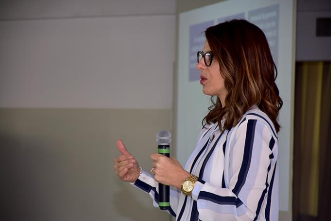 Beatriz Lloret, durante minicurso nesta terça-feira, sobre terapia de casal