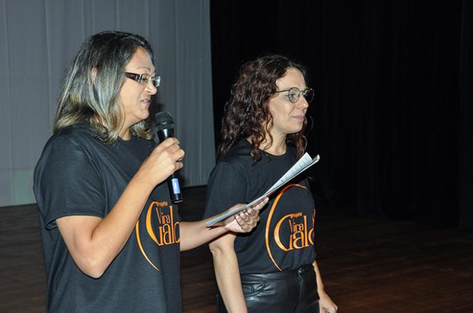 Professoras Fernanda e Mariangela, responsáveis pelo Projeto Vira Galo