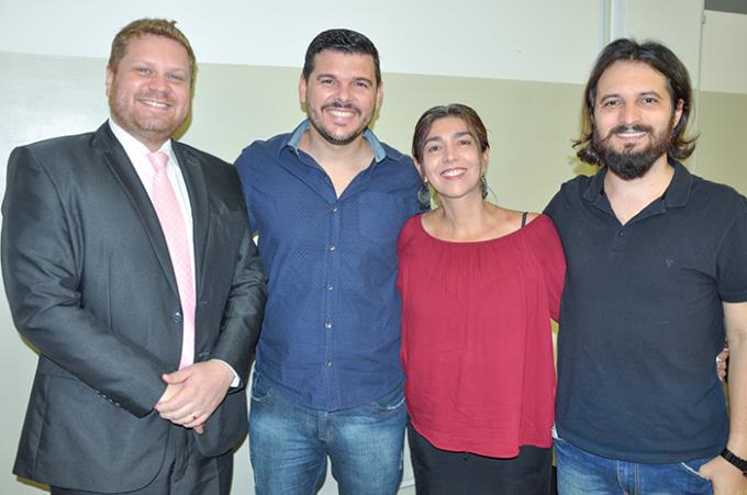 Araújo com os doutores Francisco, Renata e Mariano