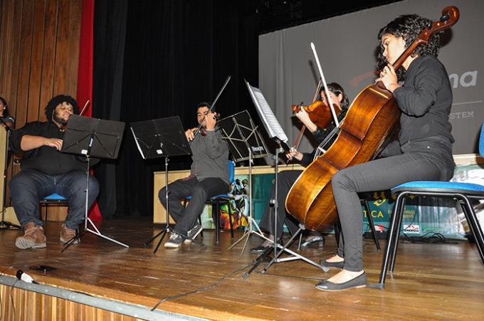 Apresentação da Orquestra de Cordas da Unoeste