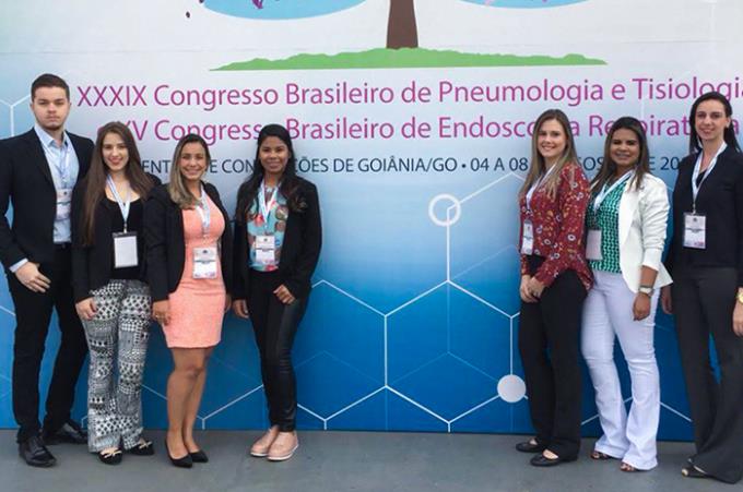 Futuros fisioterapeutas participam de congresso nacional