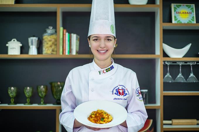 Ex-MasterChef ministra disciplina na Gastronomia Unoeste