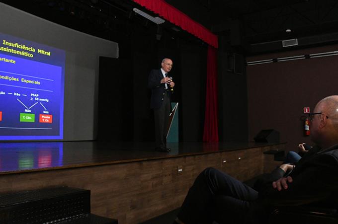 Evento debate presente e futuro da cardiologia