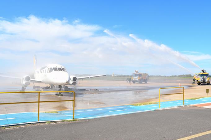Evento simulou a colisão de uma aeronave contra edifício do aeroporto