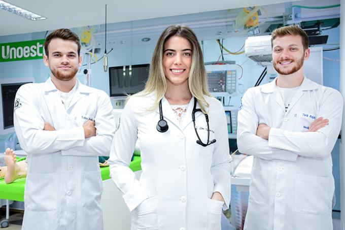 Medicina: curso e alunos têm excelentes desempenhos