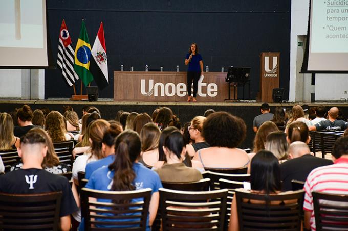 Salão do Limoeiro recebe as palestras realizadas pelo curso de Psicologia da Unoeste