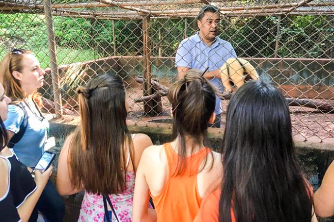 Acadêmicos visitam Zoológico de Ilha Solteira (SP)