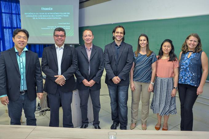 Takata, Santos, Creste, Osco, Ana Paula, Fernanda e Tatiana 