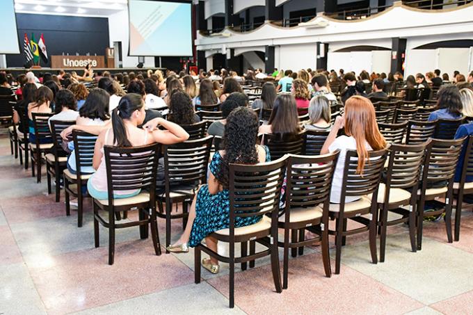 Palestras foram realizadas no salão do Limoeiro, campus II da universidade