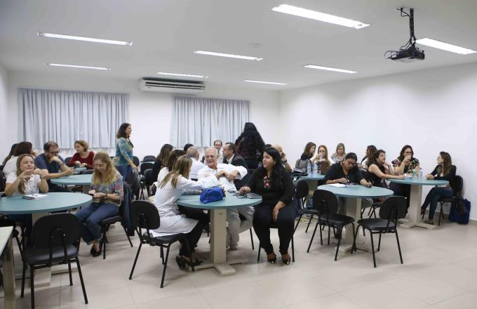 Campus de Guarujá sedia capacitação para gestores do SUS