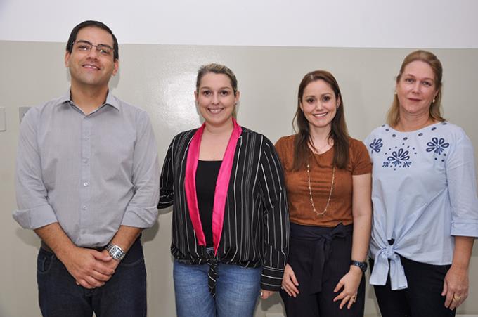 Pedrassoli Junior com as doutoras Renata, Ana Paula e Susimary