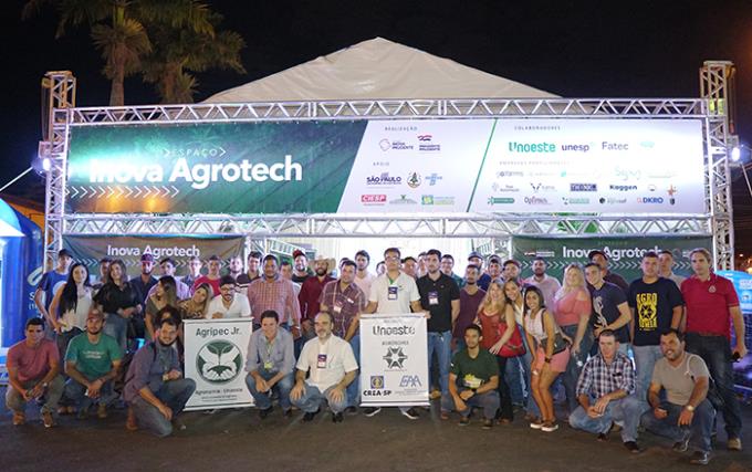 Docentes, alunos e egressos participam da Agrotech na Expo