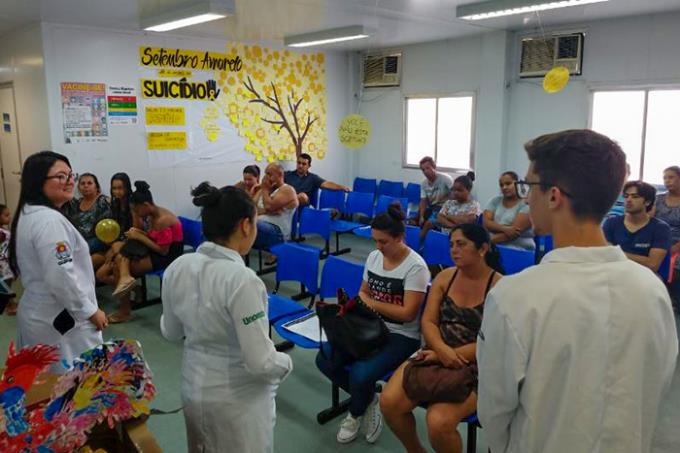 Medicina realiza atividades do Setembro Amarelo em Guarujá