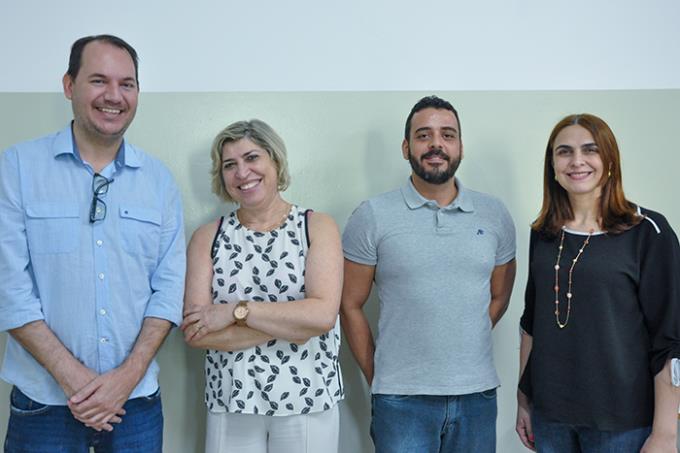 Ivan da Silva com a orientadora Dra. Alba e os avaliadores doutores Sérgio Costa e Maria Cristina