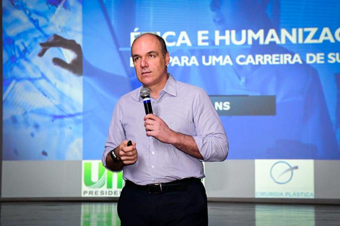 Ética e humanização: é tema abordado com os futuros médicos