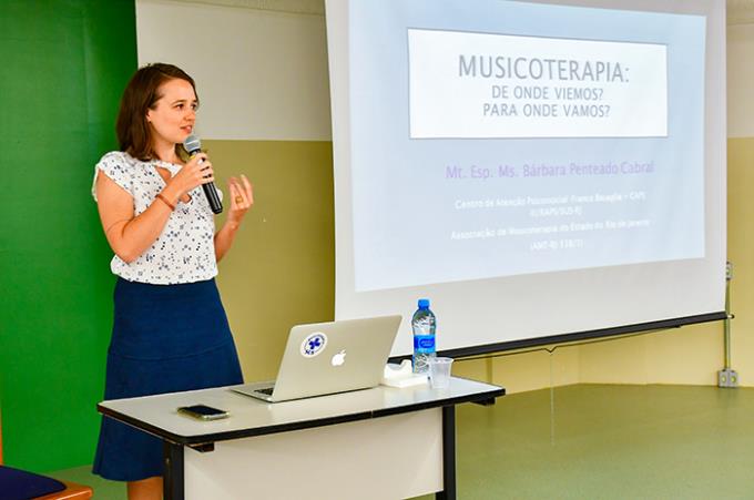 Unoarte abre atividades com dança, música e palestra