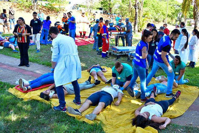 Socorristas fizeram triagem e separaram vítimas conforme a gravidade