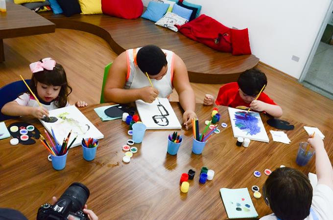 “Somos todos pessoas cheias de habilidades e coisas a desenvolver, portanto em nada nos diferenciamos de quem tem a condição”