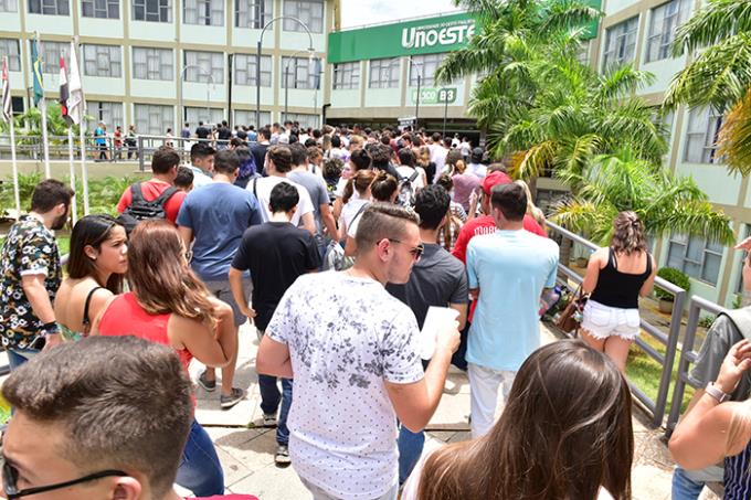 Unoeste oferece descontos, crédito estudantil e Prouni
