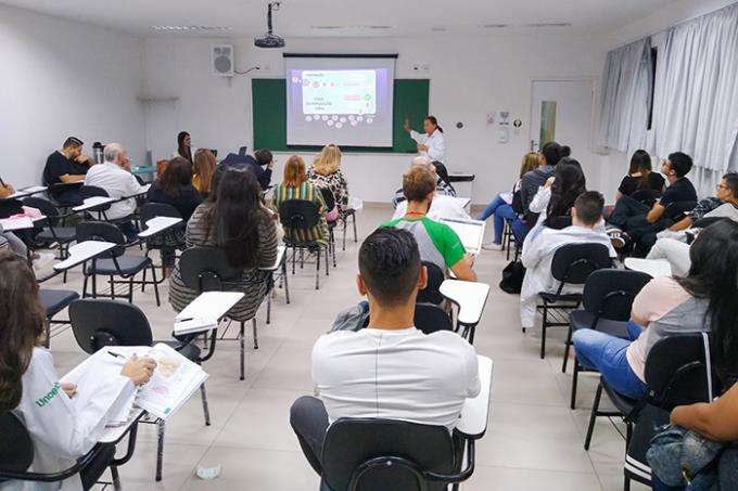 Evento na Unoeste Guarujá discute sobre o novo coronavírus