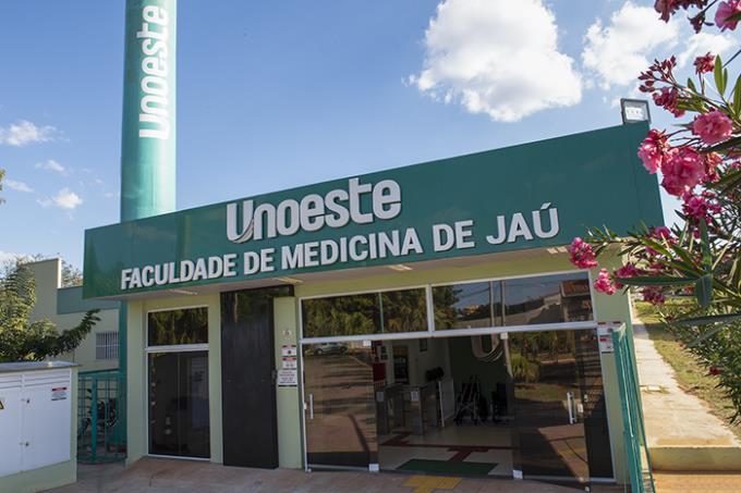 Medicina Jaú oferta bolsas de estudo integral e parcial
