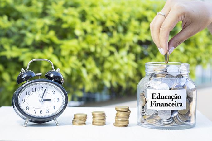 Graduação EAD em Educação Financeira é primeira no Brasil