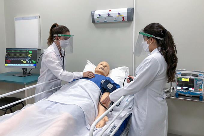 Jaú e Guarujá ganham novos cursos na área da saúde
