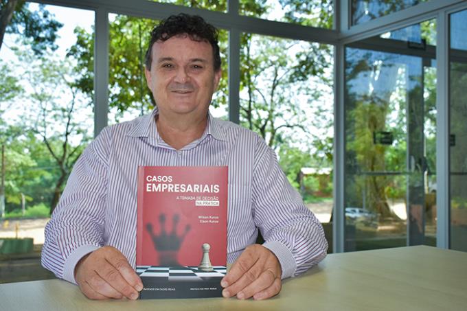 Gerente da Intepp lança livro de inovação em aprendizagem