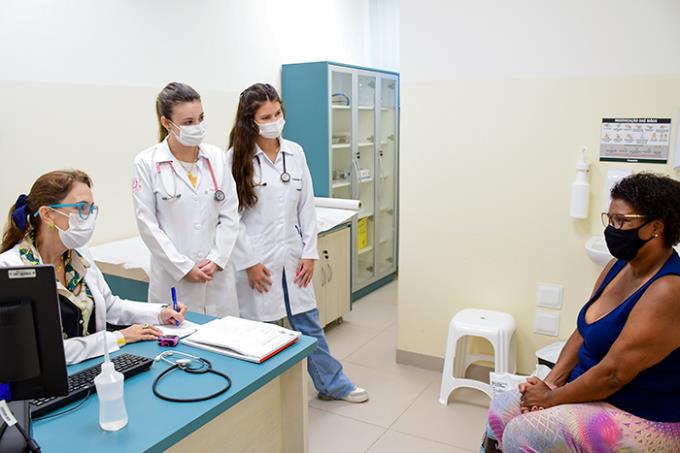 Mutirão Pós-Covid atende mais de 100 pacientes no sábado