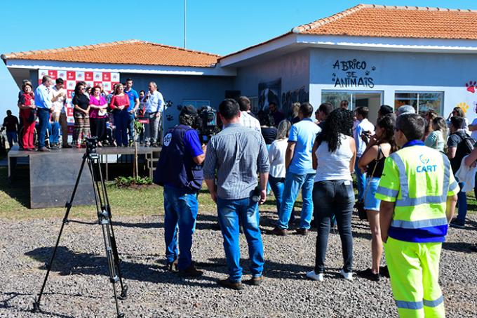 Abrigo Municipal de Animais é inaugurado com parceiros