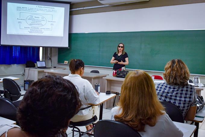 Colóquio trabalha as relações durante projetos de pesquisas