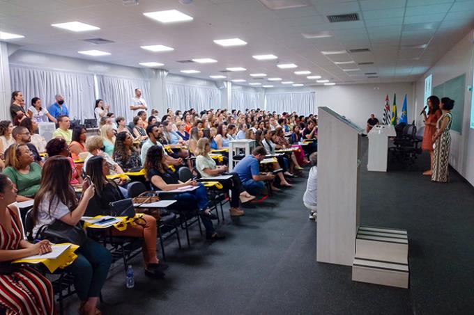 Unoeste sedia evento sobre os Cinco Básicos em Guarujá
