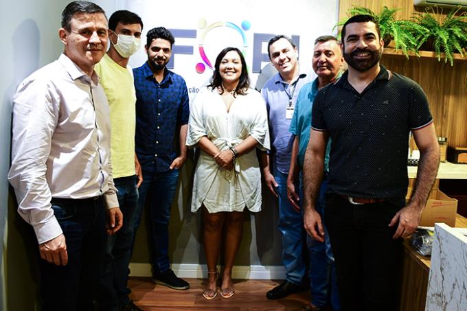 Dr. Adilson, Wellington, Tiago, Dra. Danielle, Maycon, Joãozinho e Dr. Sidinei