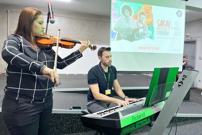 Sarau Literário integra alunos e estimula gosto pela leitura