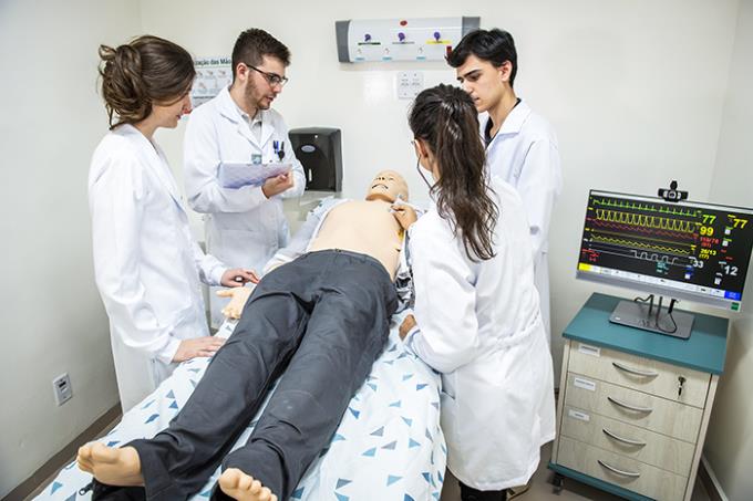 Medicina Unoeste abre 10 vagas para transferência externa