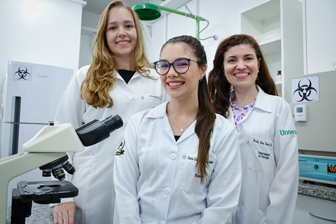 Estudo aprimora o uso da curcumina em inflamação intestinal