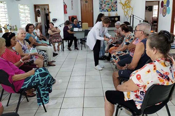 Faculdade de Medicina leva promoção de saúde a jauenses