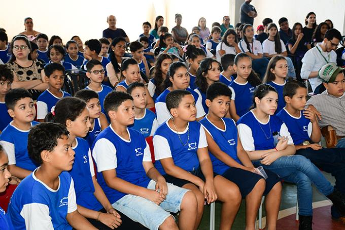 Horta escolar impulsiona novas parcerias em Estrela do Norte
